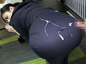 ぶっかけ！OLスーツ倶楽部〜咲流さんの長身美脚スーツとコンサバOL服〜　サンプル画像07